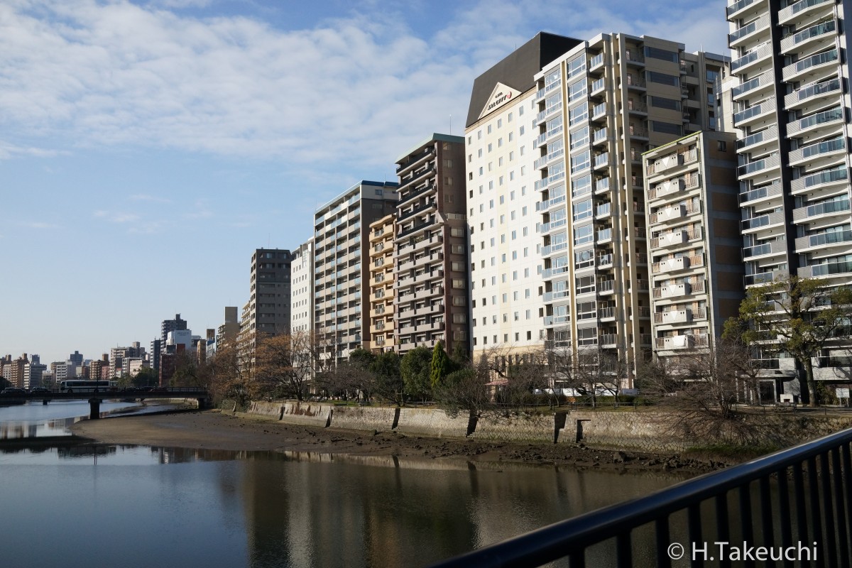 2016年01月31日　栄橋から望む川岸ビル群